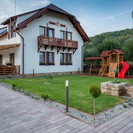 Farkas Panzio Bed & Breakfast Praid Exterior foto