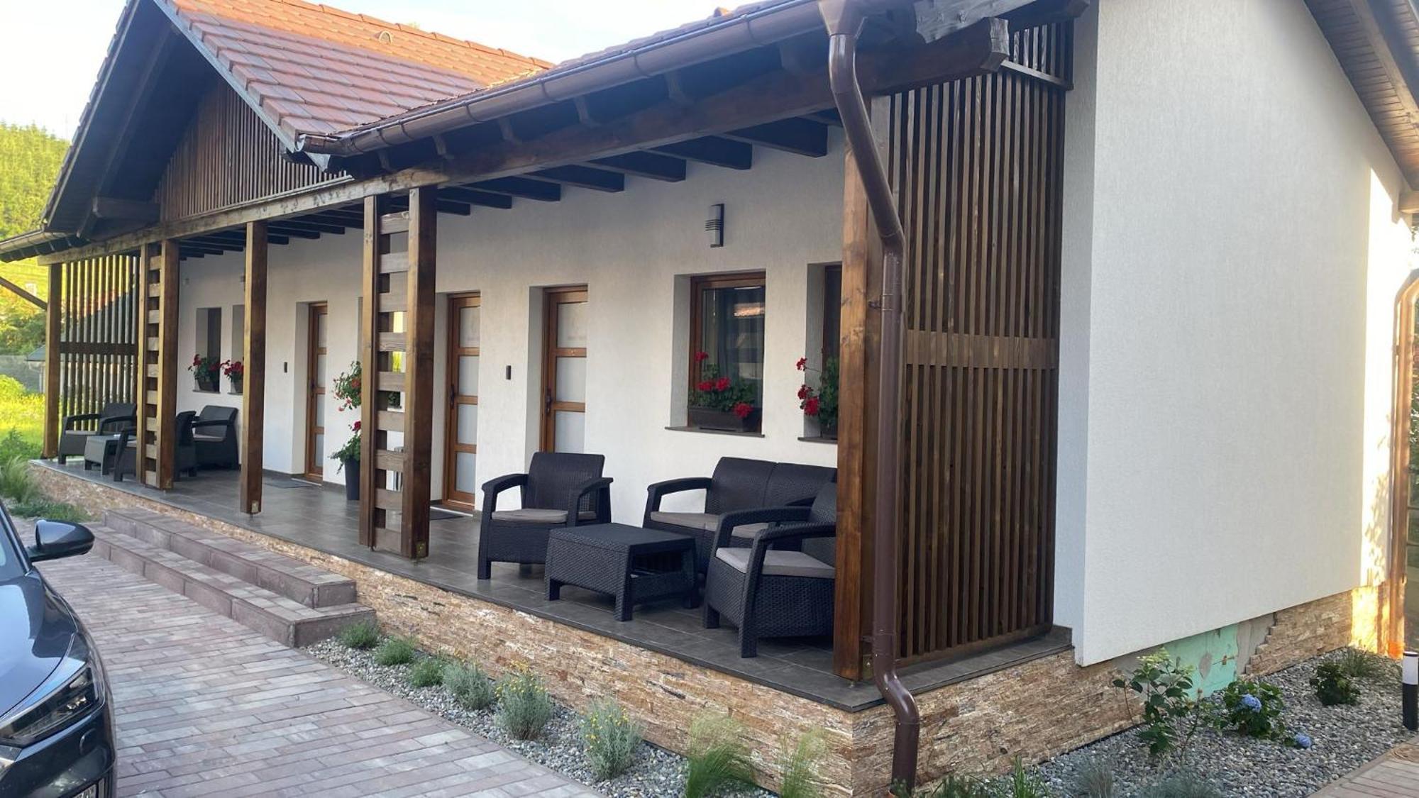 Farkas Panzio Bed & Breakfast Praid Exterior foto