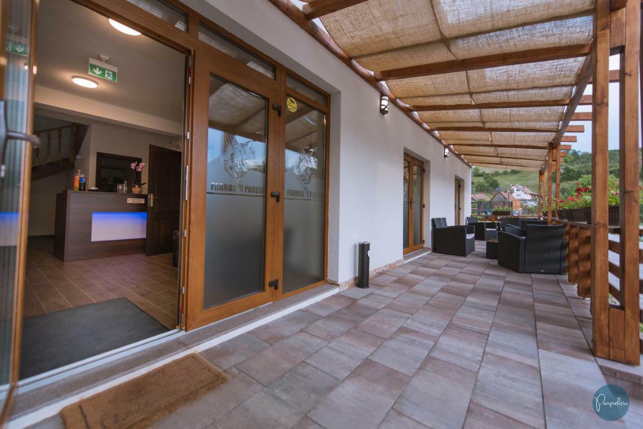 Farkas Panzio Bed & Breakfast Praid Exterior foto