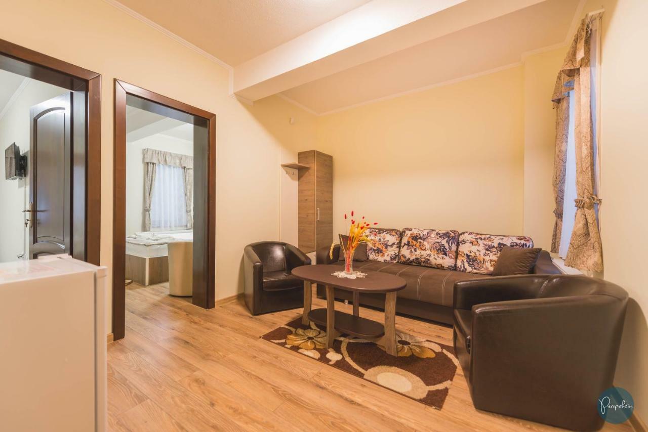 Farkas Panzio Bed & Breakfast Praid Exterior foto